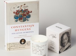 Boek en geurkaars Constantijn Huygens,